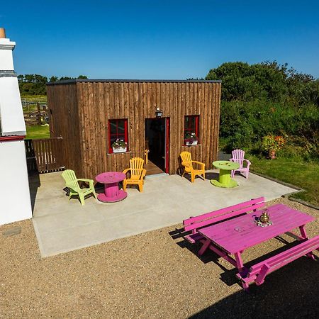 Geraghtys Farmyard Pods Hotel Belmullet Eksteriør billede