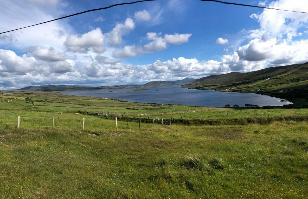 Geraghtys Farmyard Pods Hotel Belmullet Eksteriør billede
